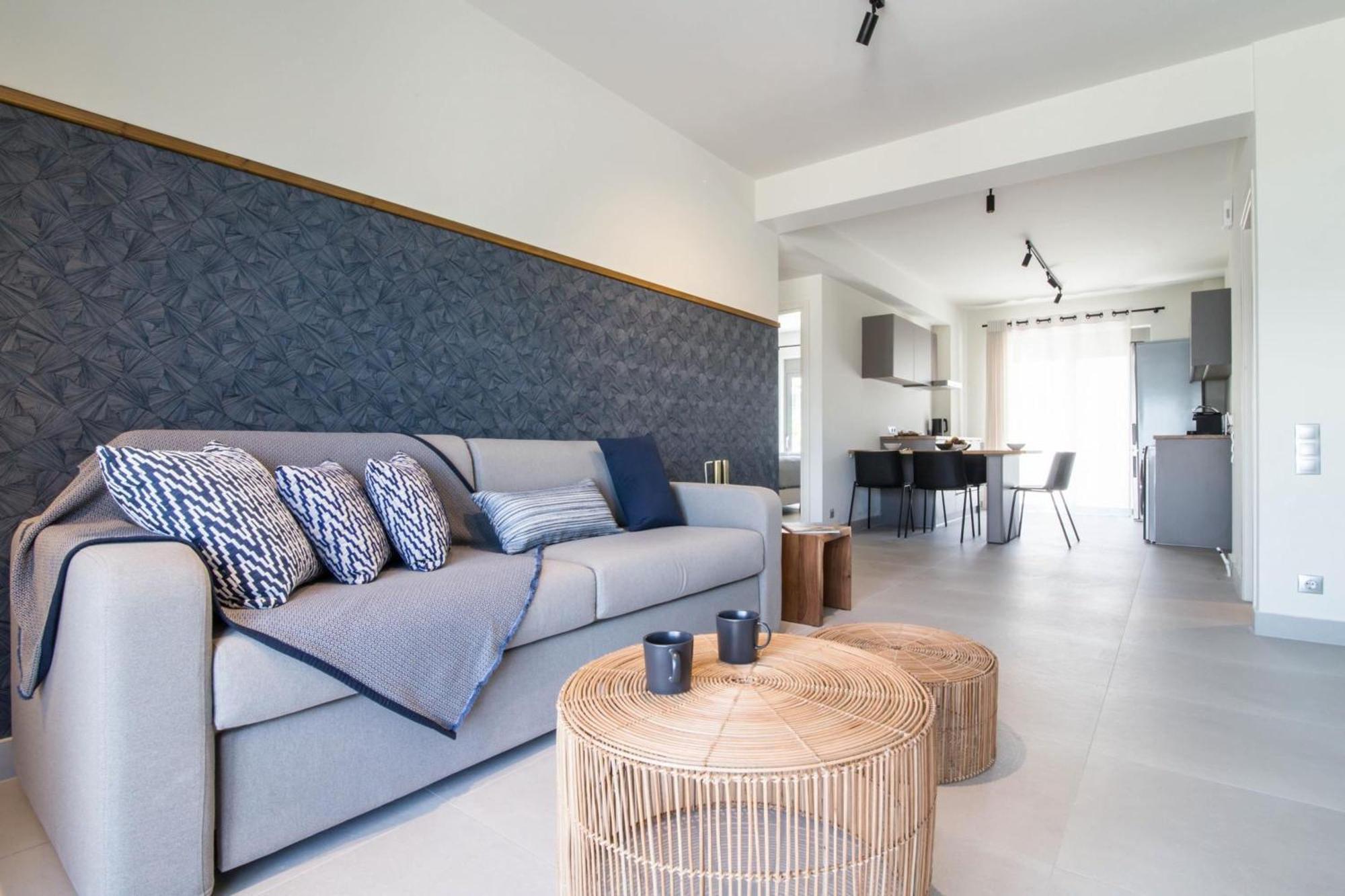 Blue Symphony Suites Apartments 尼基亚娜 外观 照片