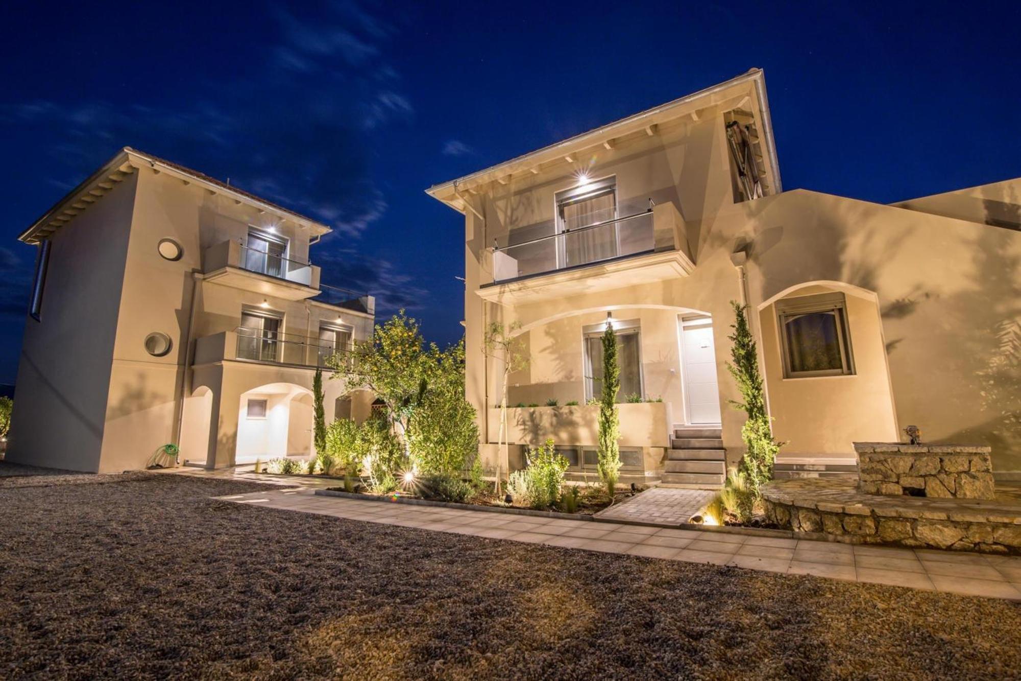 Blue Symphony Suites Apartments 尼基亚娜 外观 照片